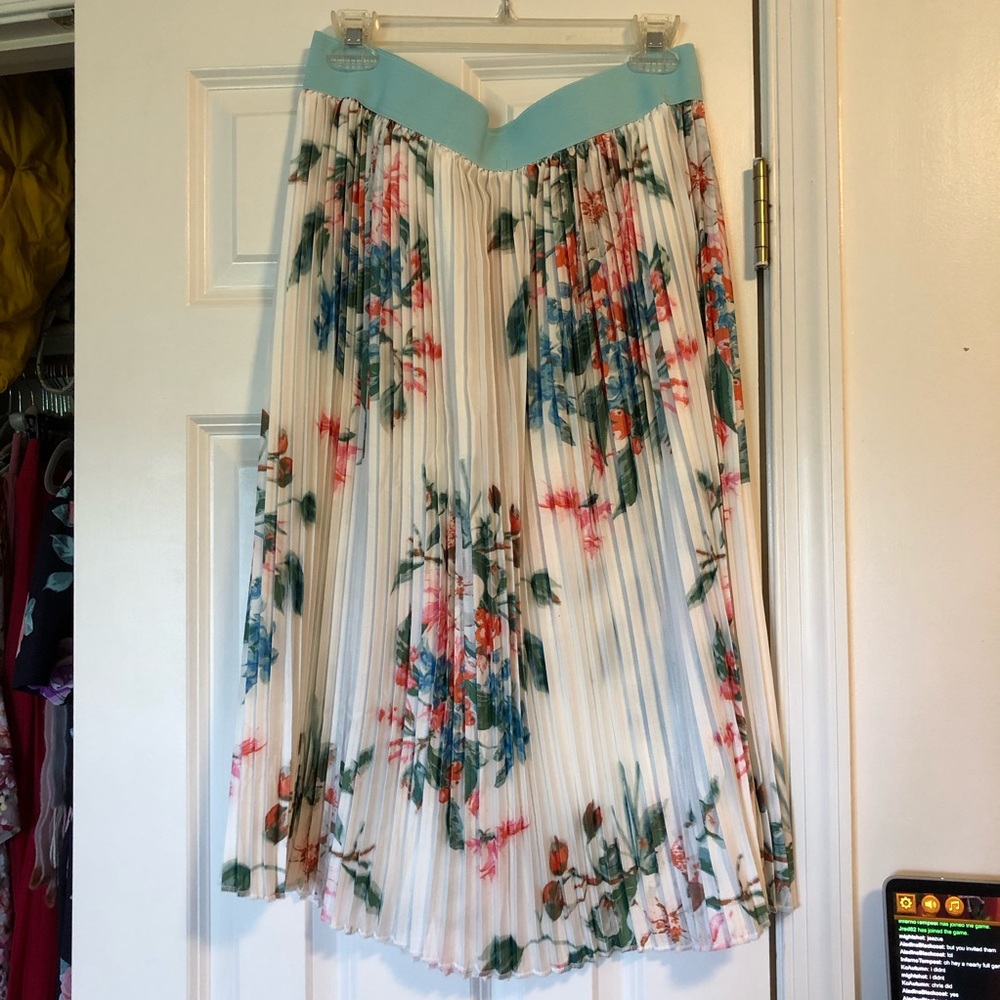 NWT Jill Skirt